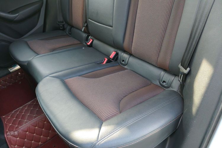 Audi Q3 2017 image de voiture #19