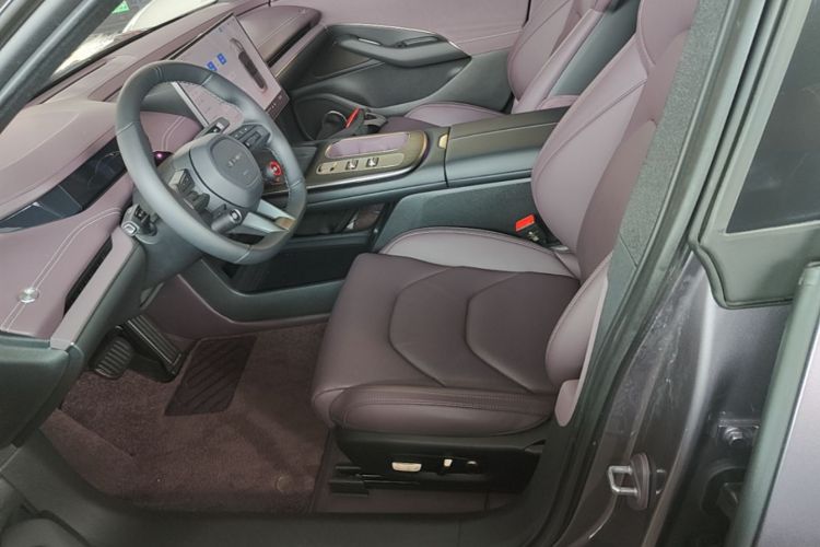 MI SU7 2025 car image #15