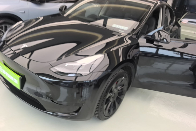 Tesla Model Y 2022 #2 Tesla Model Y 2022 car image #2