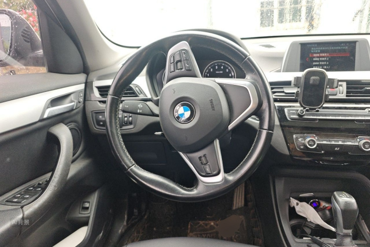 BMW X1 2018 #12 BMW X1 2018 car image #12