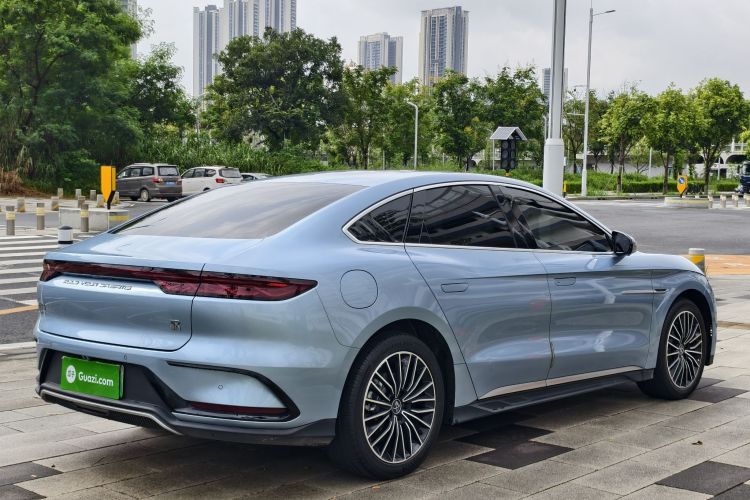 BYD Han 2023 car image #11