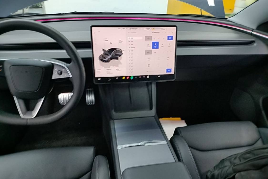 Tesla Model 3 2024 car image #19