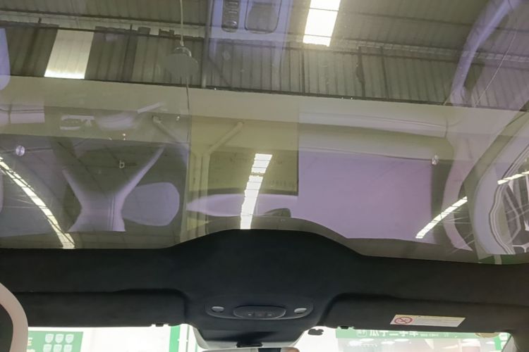 MI SU7 2024 immagine di auto #18
