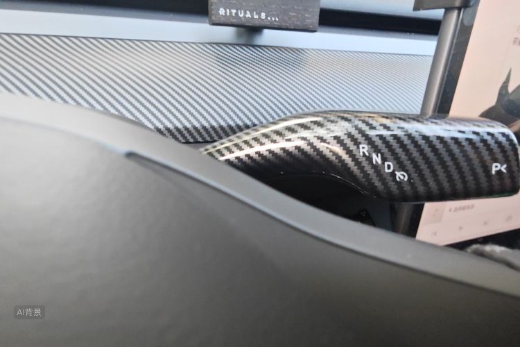 Tesla Model 3 2023 car image #16