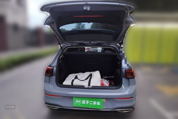 Volkswagen Golf 2023 car image #21