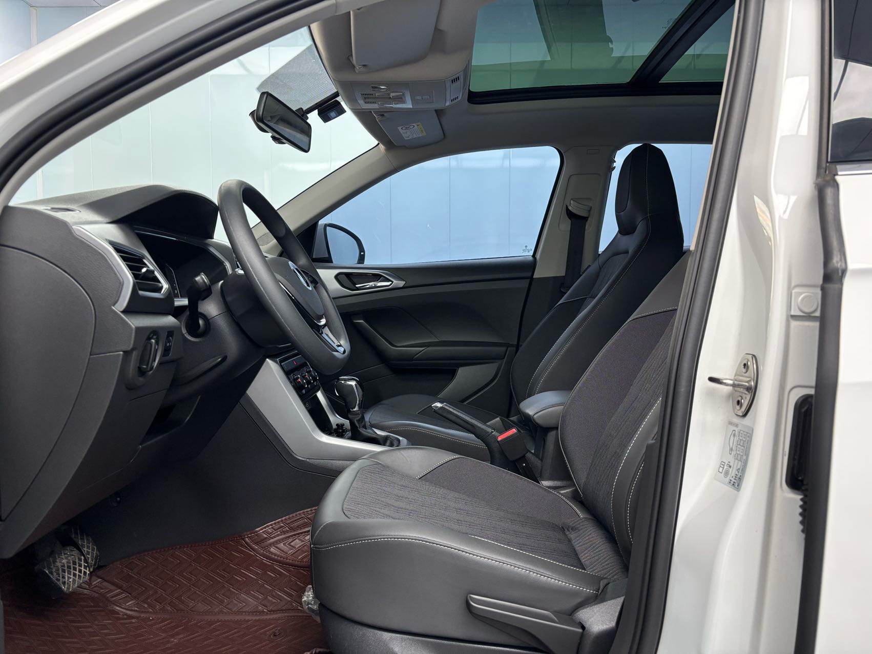 Volkswagen T-Cross 2022 #4 Volkswagen T-Cross 2022 car image #4