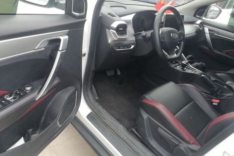 GEELY Coolray 2022 car image #12