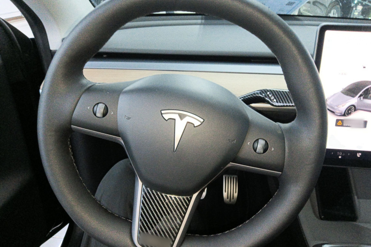 Tesla Model Y 2022 #11 Tesla Model Y 2022 immagine di auto #11