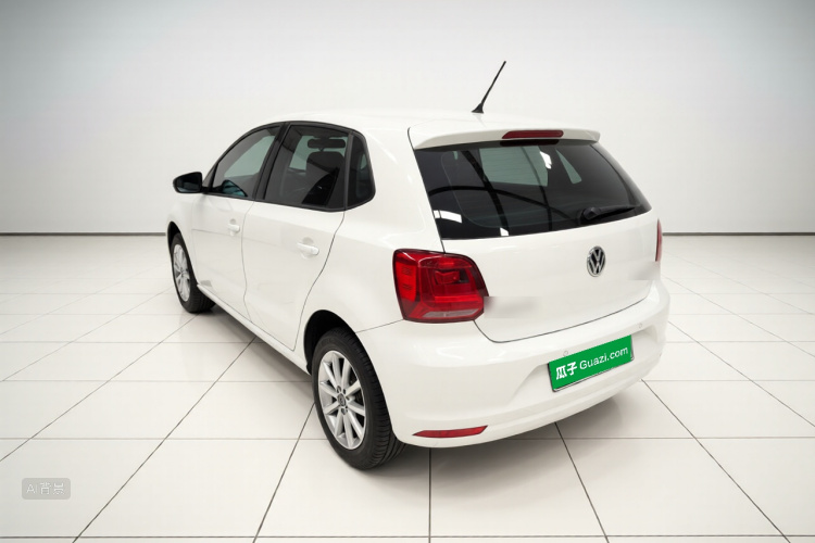 Volkswagen Polo 2015 #5 Volkswagen Polo 2015 car image #5