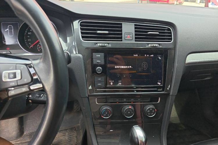 Volkswagen Golf 2019 #13 Volkswagen Golf 2019 car image #13
