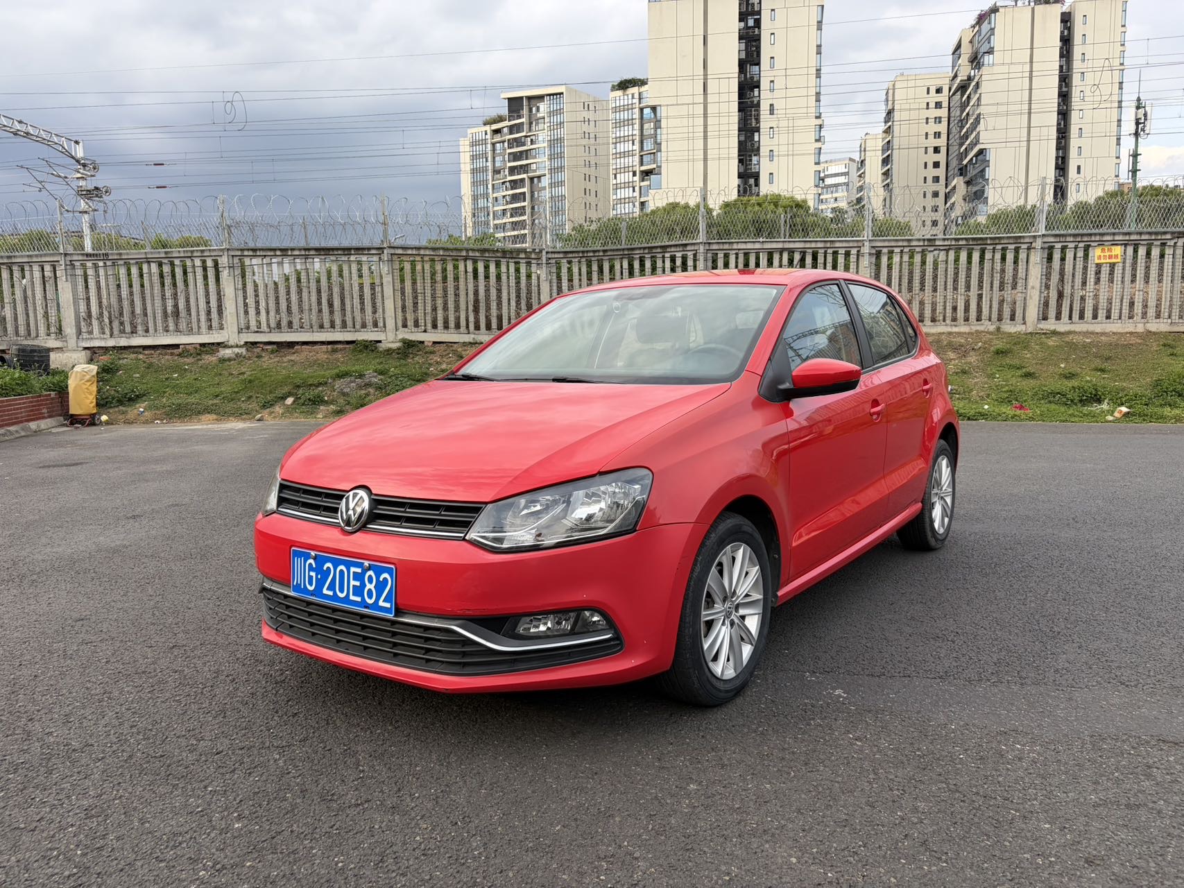 Volkswagen Polo 2014 Volkswagen Polo 2014 car image