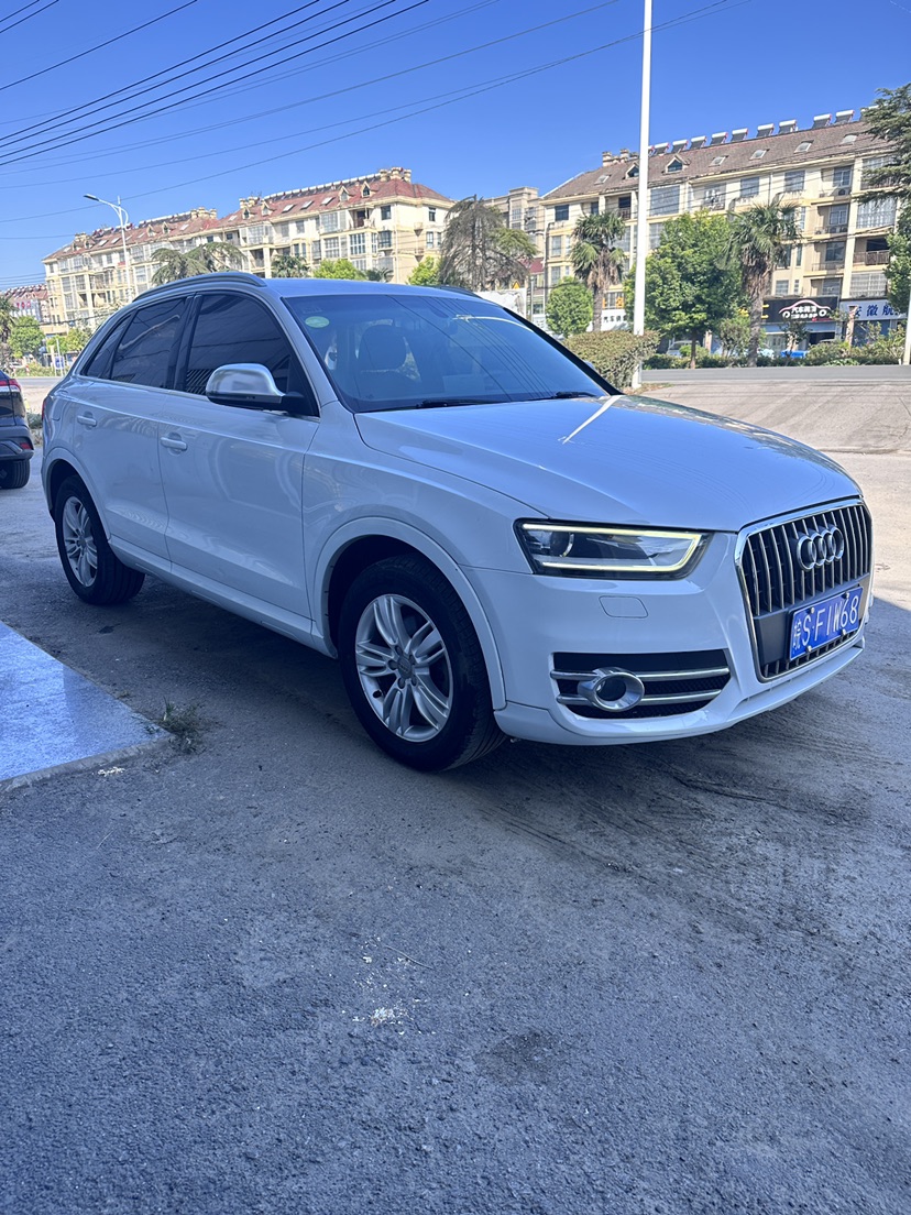 Audi Q3 2015 car image #3