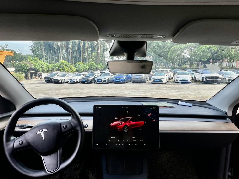 Tesla Model Y 2023 #27 Tesla Model Y 2023 car image #27