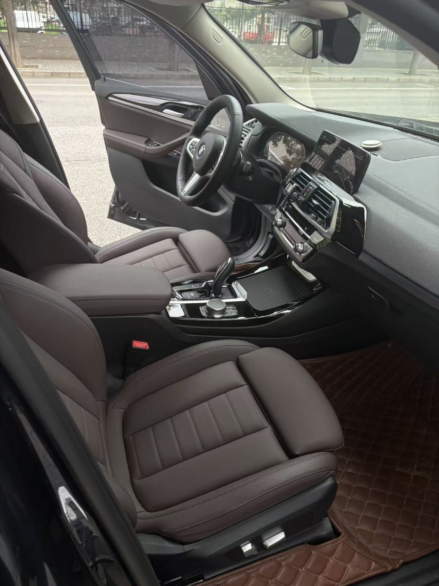BMW X3 2021 car image #9