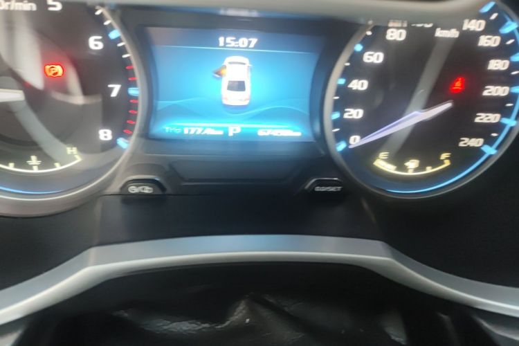 GEELY Emgrand 2016 car image #8