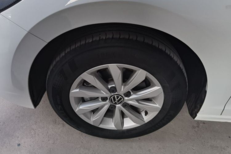 Volkswagen Bora 2021 car image #9