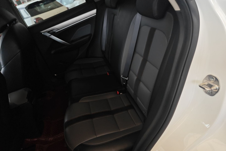 GEELY Coolray 2023 immagine di auto #13