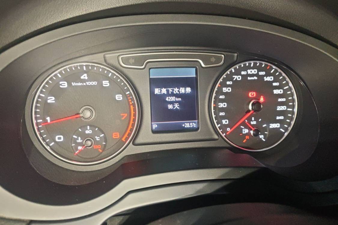 Audi Q3 2015 #24 Audi Q3 2015 immagine di auto #24