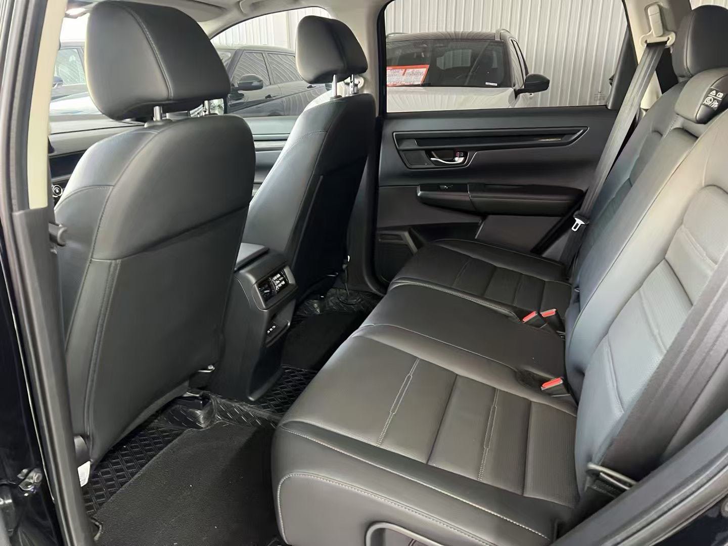 Honda CR-V 2024 car image #3