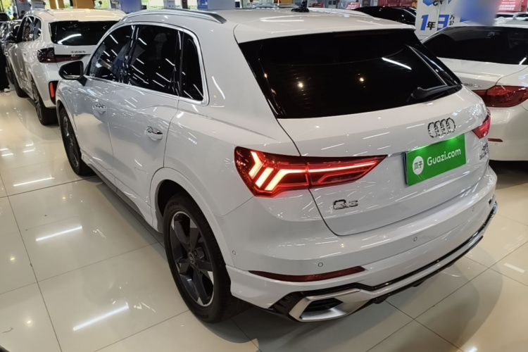 Audi Q3 2024 car image #7