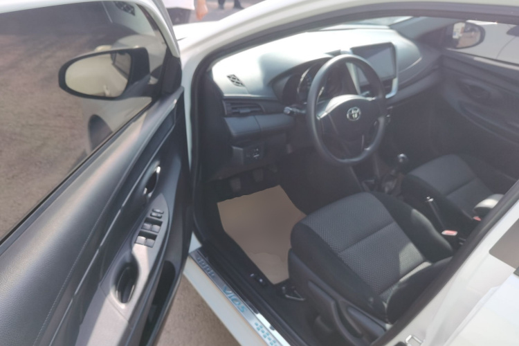 Toyota Vios 2019 car image #16