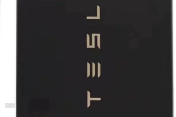 Tesla Model Y 2022 car image #10