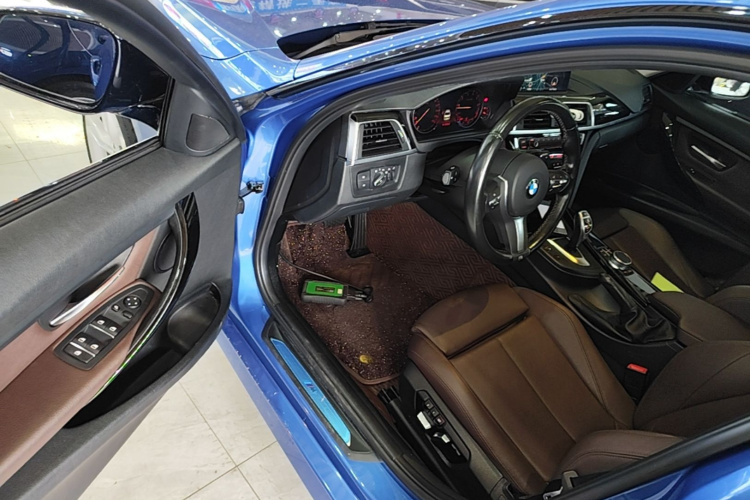 BMW 3 Series 2019 #16 BMW 3 Series 2019 car image #16