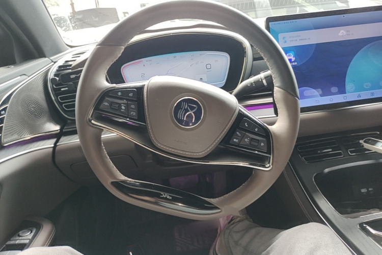 BYD Han 2022 car image #11