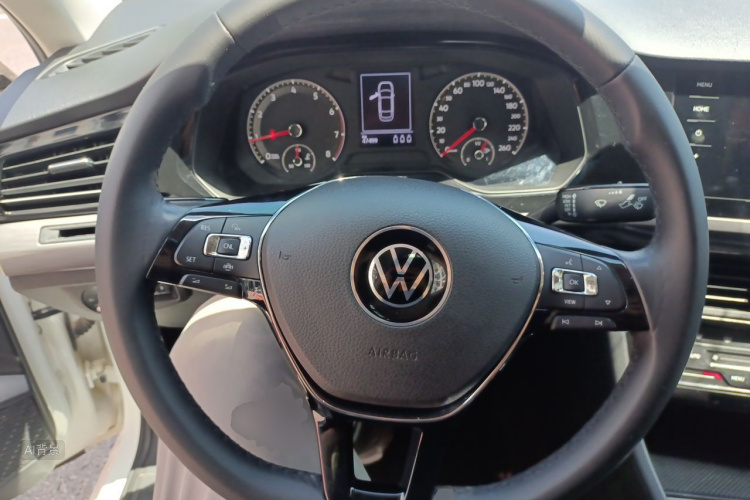Volkswagen Bora 2021 car image #12