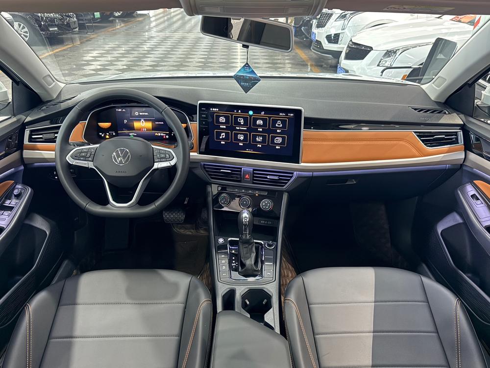 Volkswagen Bora 2024 car image #6