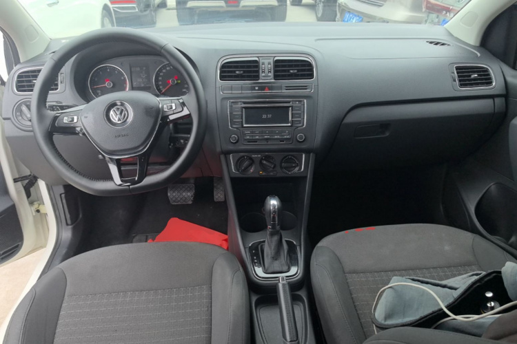 Volkswagen Polo 2016 #11 Volkswagen Polo 2016 car image #11