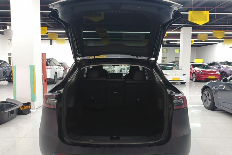 Tesla Model Y 2022 #21 Tesla Model Y 2022 car image #21