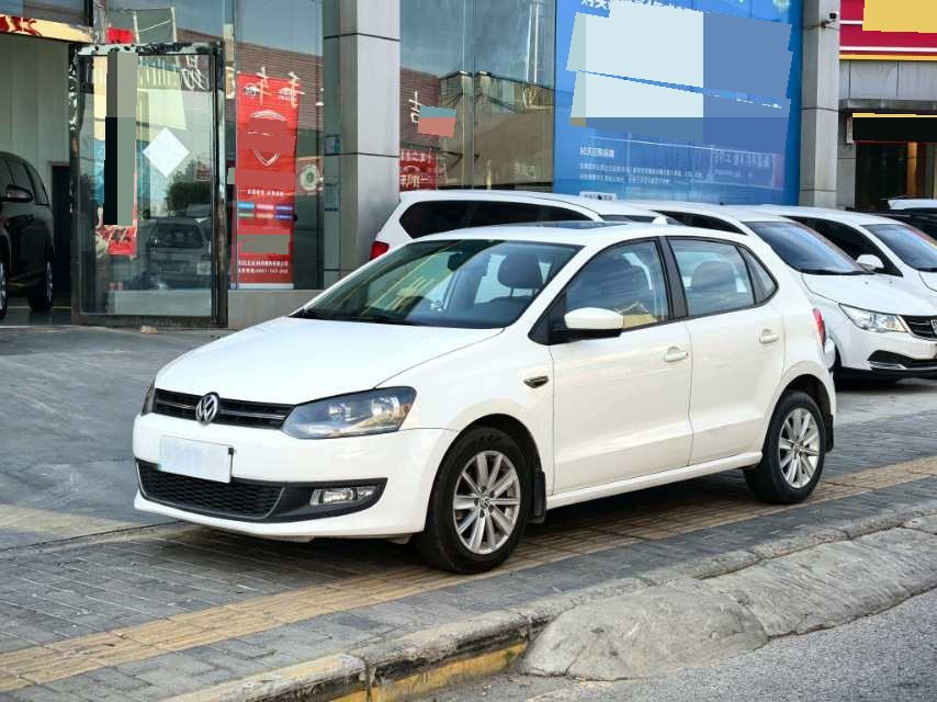 Volkswagen Polo 2013 Volkswagen Polo 2013 car image