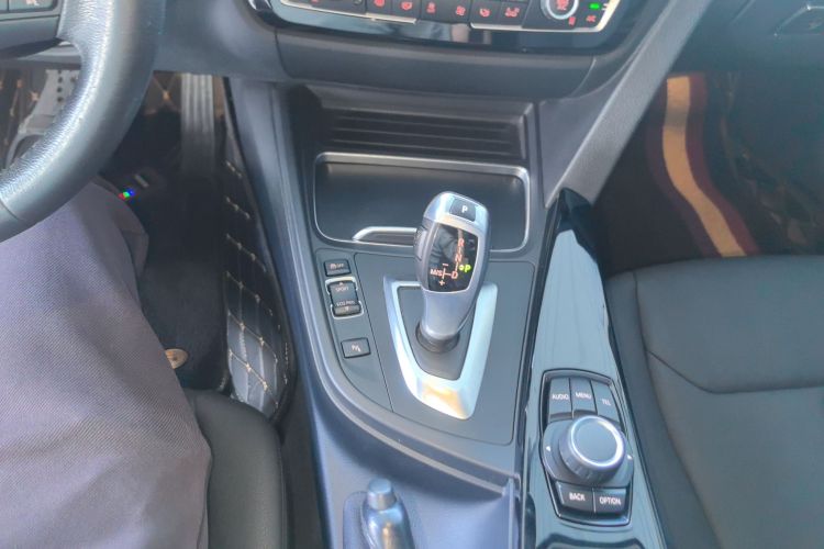 BMW 3 Series 2017 #14 BMW 3 Series 2017 car image #14