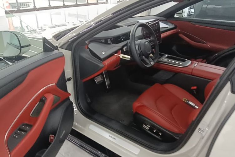 MI SU7 2024 car image #16