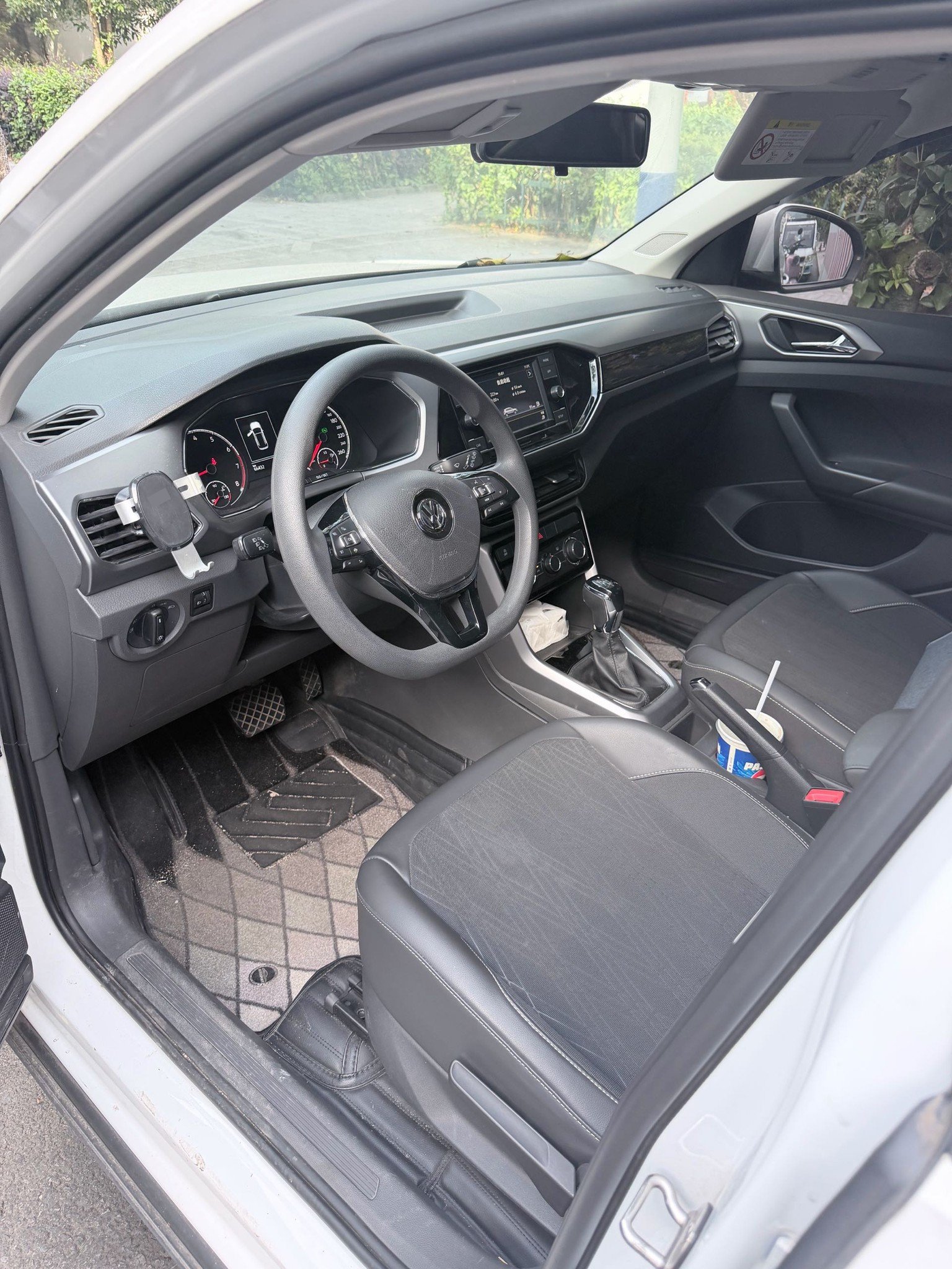 Volkswagen T-Cross 2019 car image #5