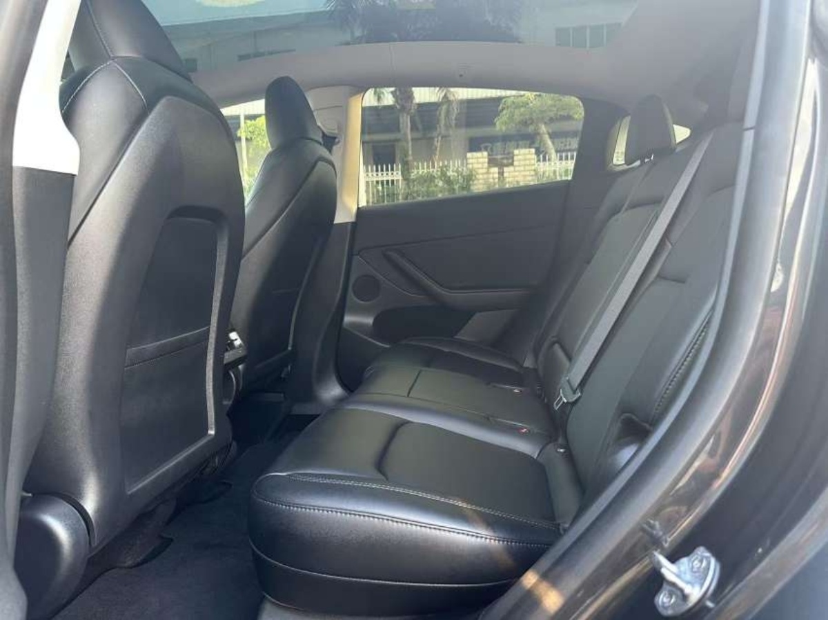 Tesla Model Y 2024 #3 Tesla Model Y 2024 صورة سيارة #3