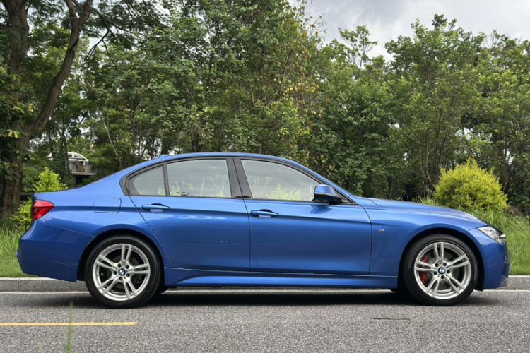 BMW 3 Series 2017 #8 BMW 3 Series 2017 car image #8