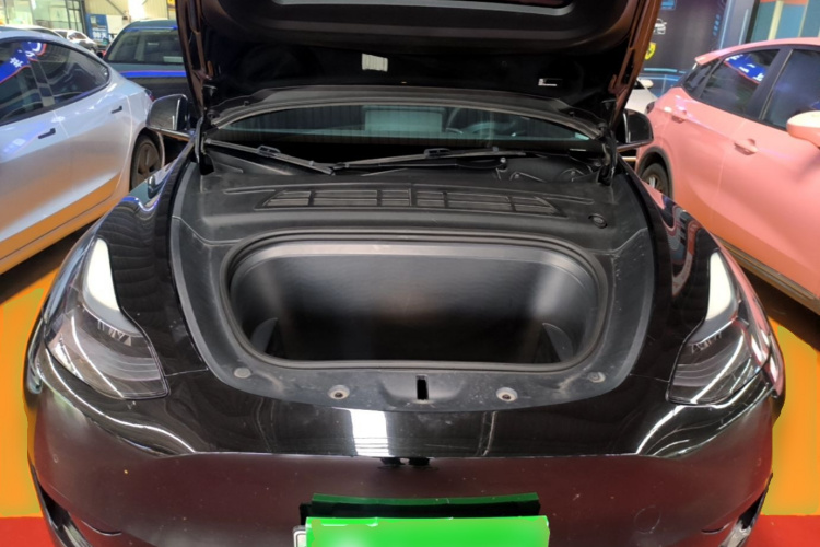 Tesla Model Y 2023 #20 Tesla Model Y 2023 car image #20