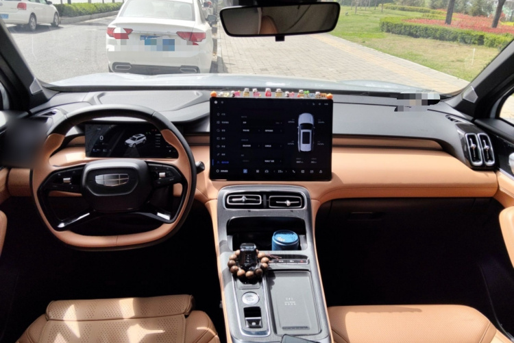 GEELY Boyue L 2025 صورة سيارة #12