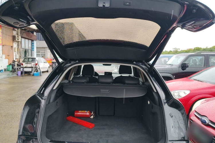Audi Q3 2017 car image #19