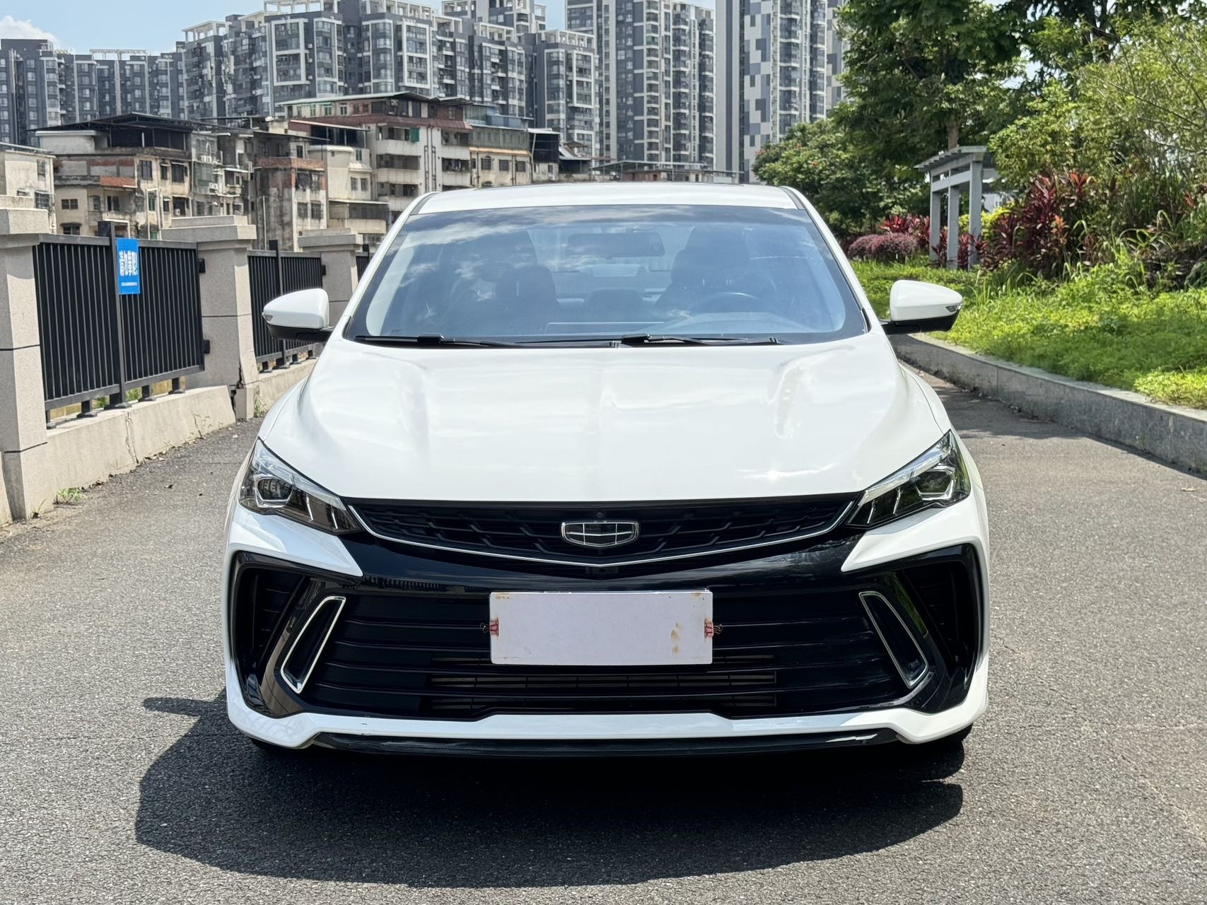 GEELY Binray 2023 car image #2