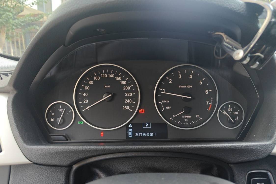 BMW 3 Series 2015 imagen de coche #26