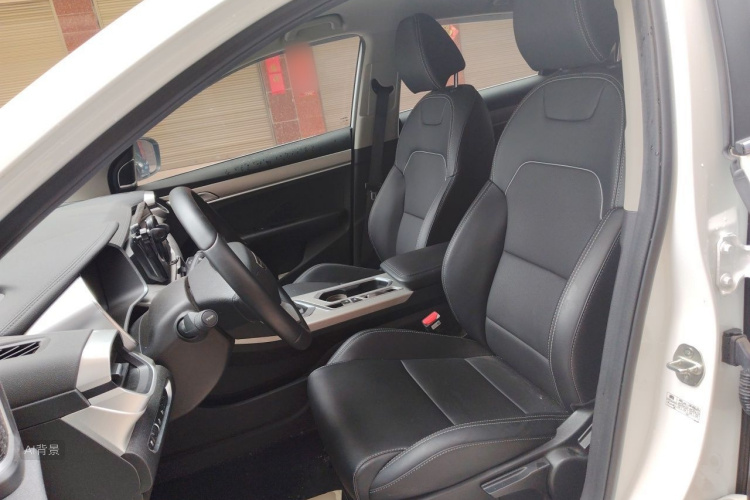 GEELY Coolray 2025 #17 GEELY Coolray 2025 immagine di auto #17