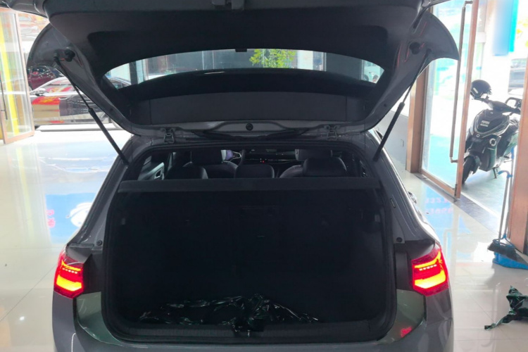 Volkswagen Golf 2022 car image #19