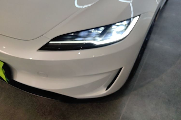 Tesla Model 3 2024 #23 Tesla Model 3 2024 immagine di auto #23