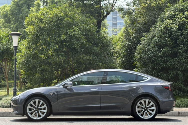 Tesla Model 3 2020 #4 Tesla Model 3 2020 car image #4