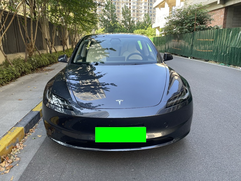Tesla Model 3 2025 #2 Tesla Model 3 2025 car image #2