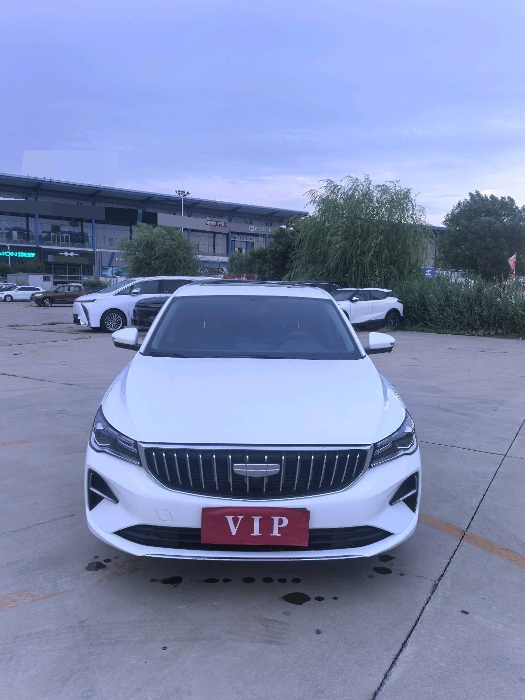 GEELY Emgrand 2024 car image #2