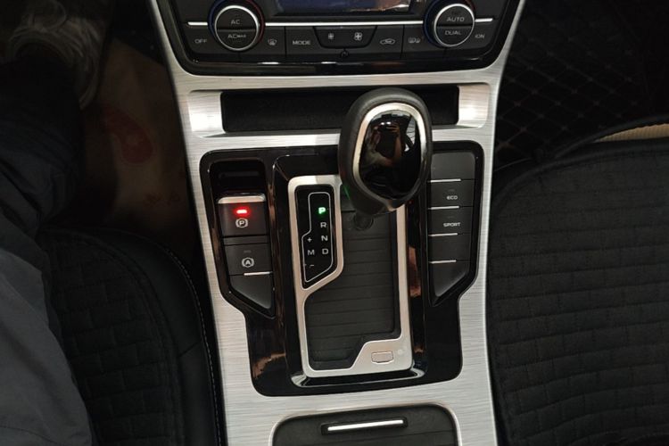 GEELY Emgrand GS 2019 #14 GEELY Emgrand GS 2019 car image #14